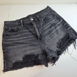 American Eagle Black Jean Shorts Size 8 Distressed Frayed Hem High Rise Mom